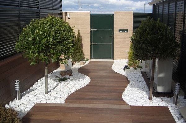 <b><center>Jardines con piedras y madera ¿Te atreves?</b></center> 1