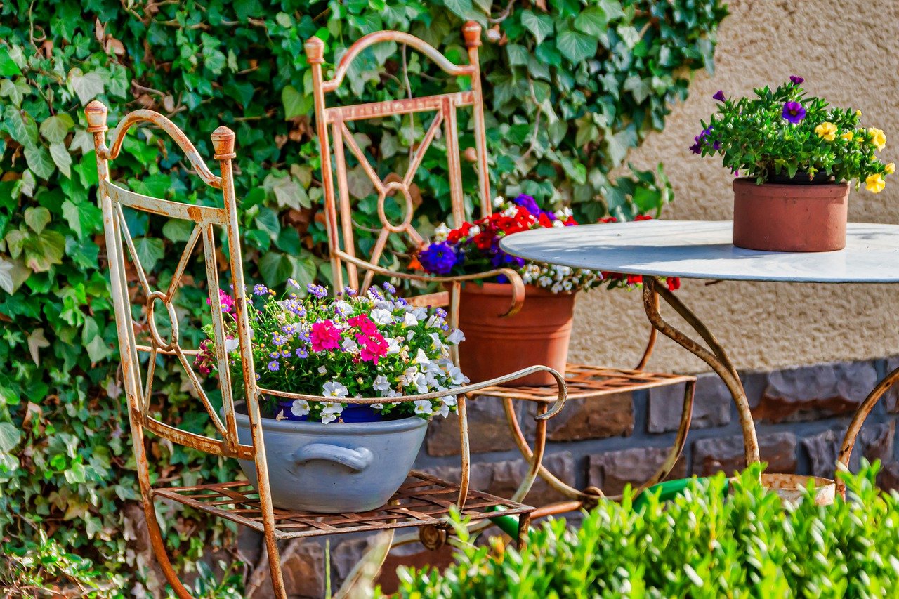 <b><center>Sillas de ratán y mimbre, un must have para decorar exteriores</b></center> 1